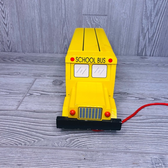 Wooden pull behind painted school bus with 36 wooden letter blocks learning toy - Picture 9 of 10